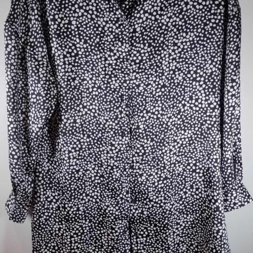 Dynamite Shirt Dress Fits A Small-Medium Huddled Circles Silky Buttonup Collar — image 2 of 8